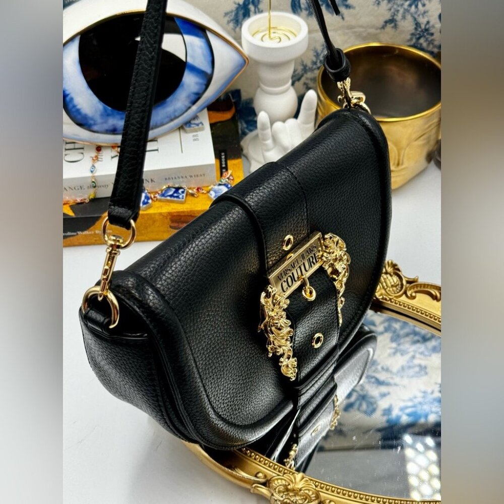 🆕 VERSACE JEANS COUTURE 🧿 NWOT Baroque Buckle Curved Edge Tote Bag, Black - Picture 5 of 13